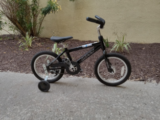 Kids' Bike with Training Wheels
